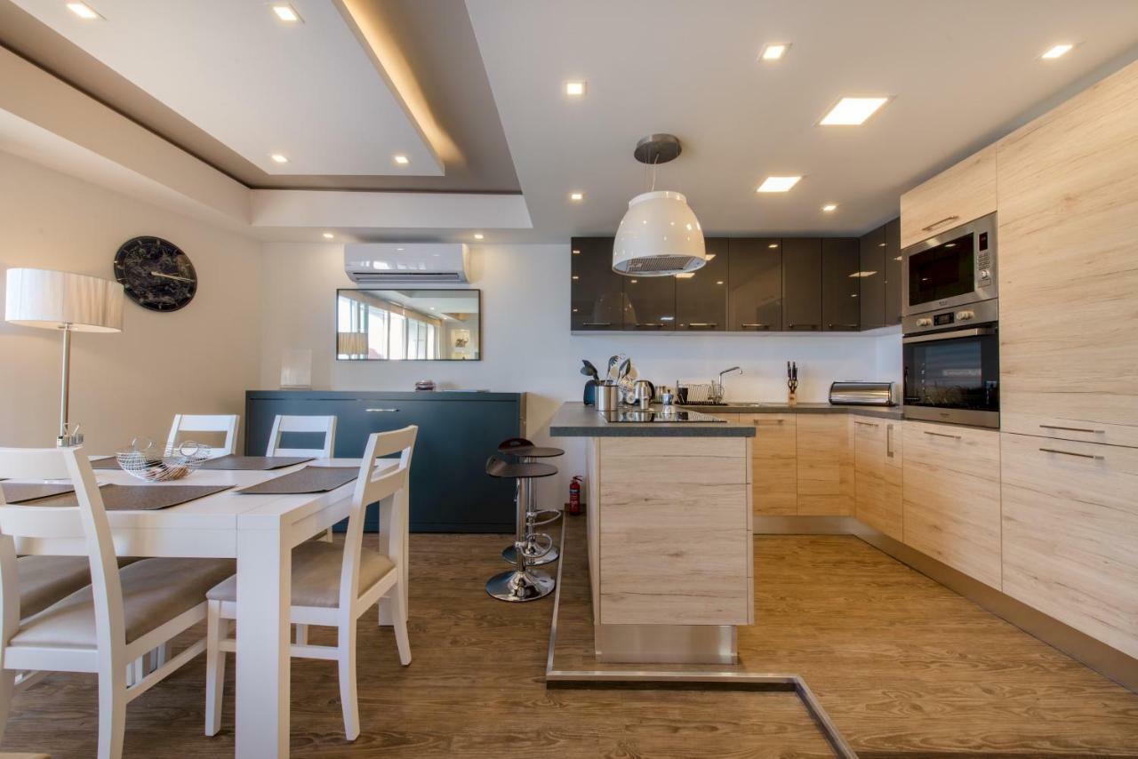 Stylish Seaview Apartment In A Prime Location สลีมา ภายนอก รูปภาพ
