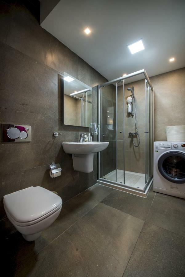 Stylish Seaview Apartment In A Prime Location สลีมา ภายนอก รูปภาพ
