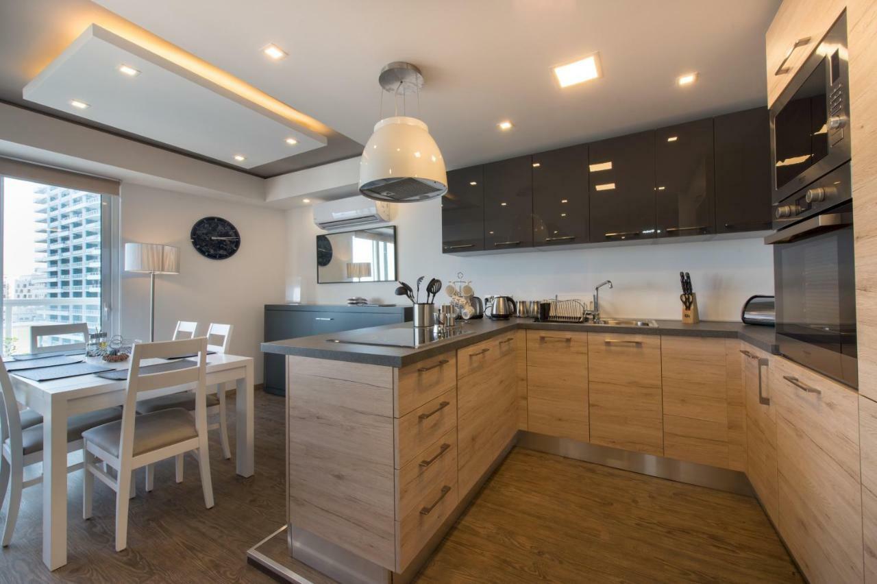 Stylish Seaview Apartment In A Prime Location สลีมา ภายนอก รูปภาพ